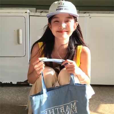 赤裸羔羊